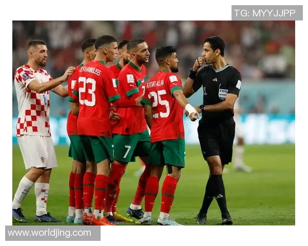 沉迷于绿茵场的足球明星们背后的故事与挑战 沉迷于绿茵场的足球明星们背后的故事与挑战