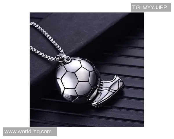 足球明星短项链高清图片展示时尚魅力与个性风格的完美结合 足球明星短项链高清图片展示时尚魅力与个性风格的完美结合