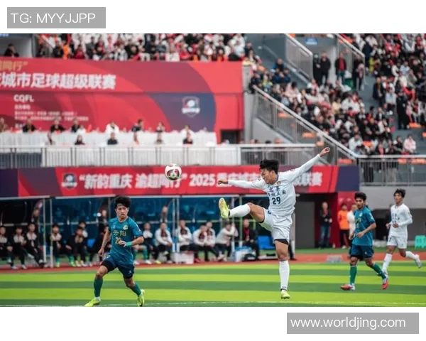 足球热议：重庆足球队的团队协作争议